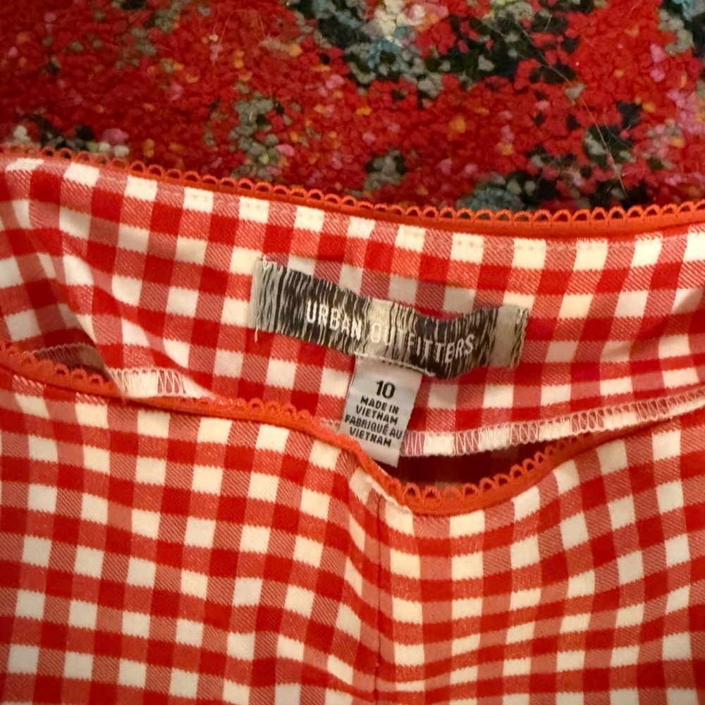 UO Ellie Capri Pant Red Gingham Women's Cropped Pants - Picture 8 of 8